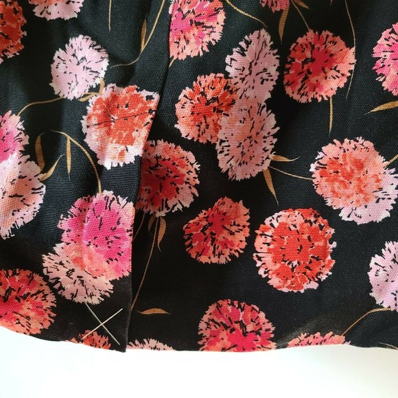 Talbots Petite Floral Pencil Skirt Back Vent Slit Black Pink Coral Size 8P NWT - Picture 7 of 10